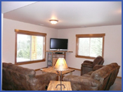 Cascade Mountain Rental Cabin Main Living Room